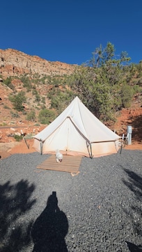 tent 1 king bed