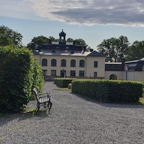 Slott med fin park