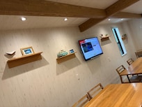 食堂も可愛い感じです。コーヒーの機械があって無料です