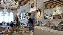 The breakfast room