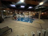 Family friendly pool and hot tub !?