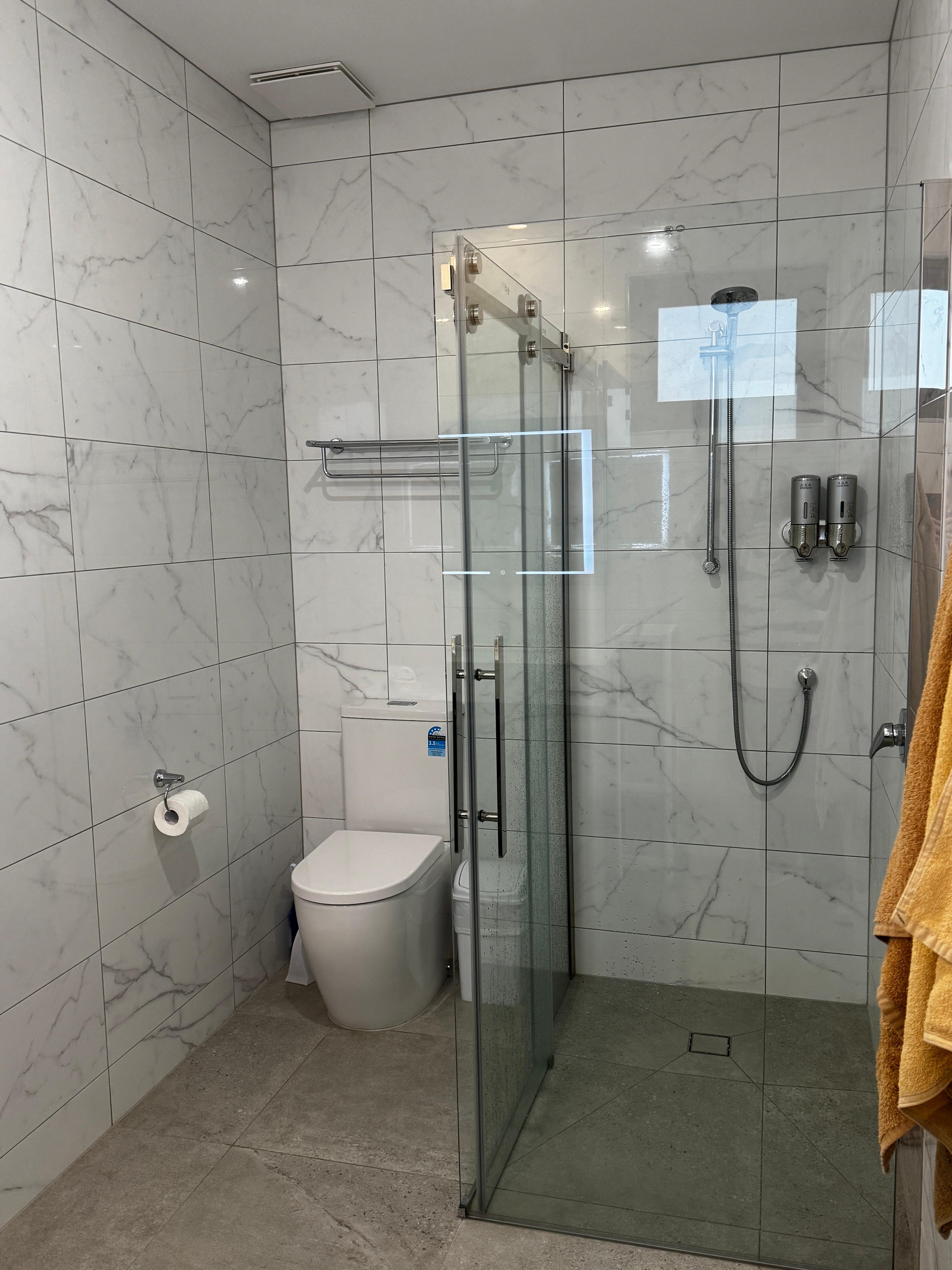 Very nice shower