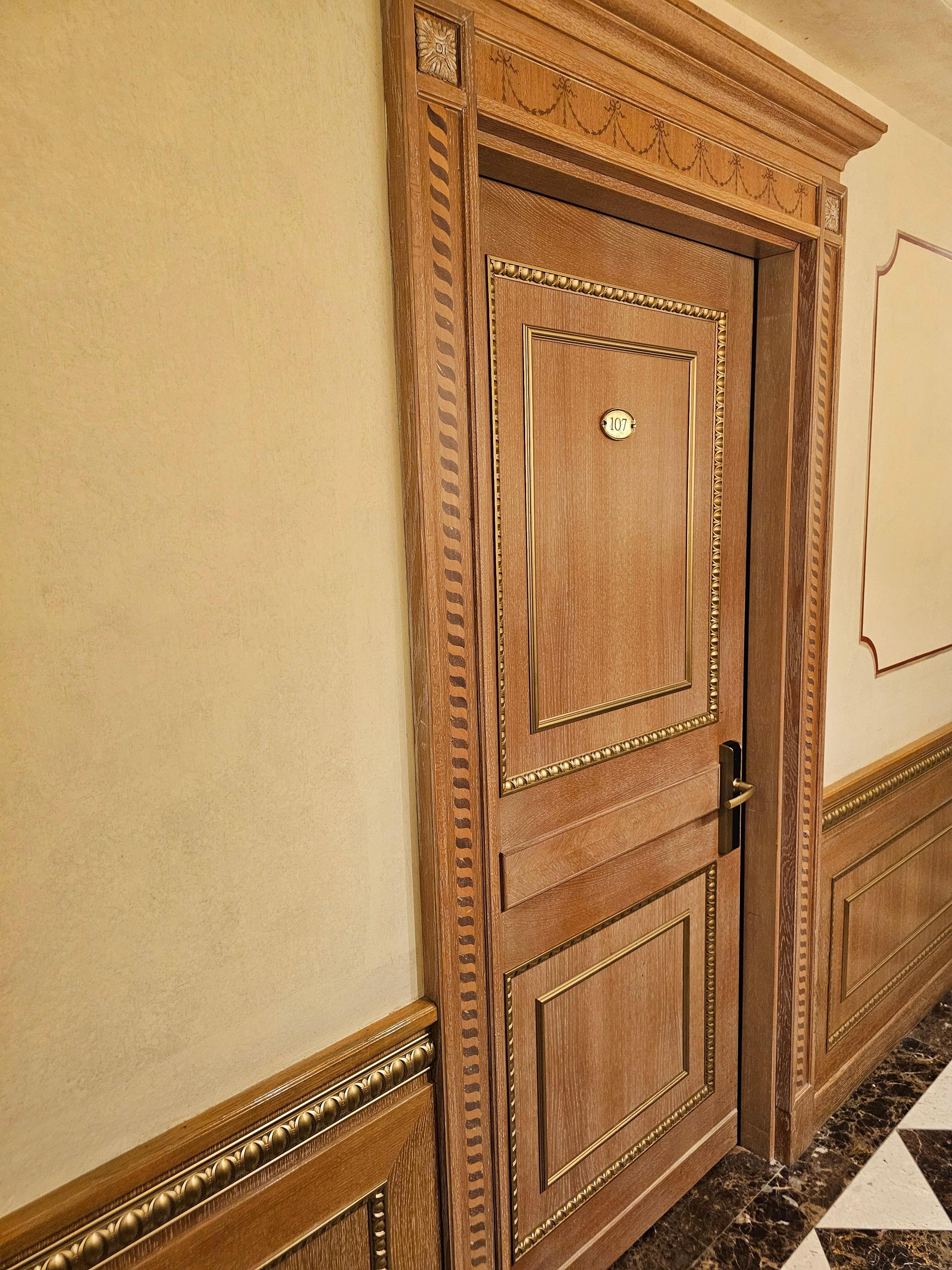 Cozy little single room on the 1st level was close enough to elevator and the breakfast buffet.