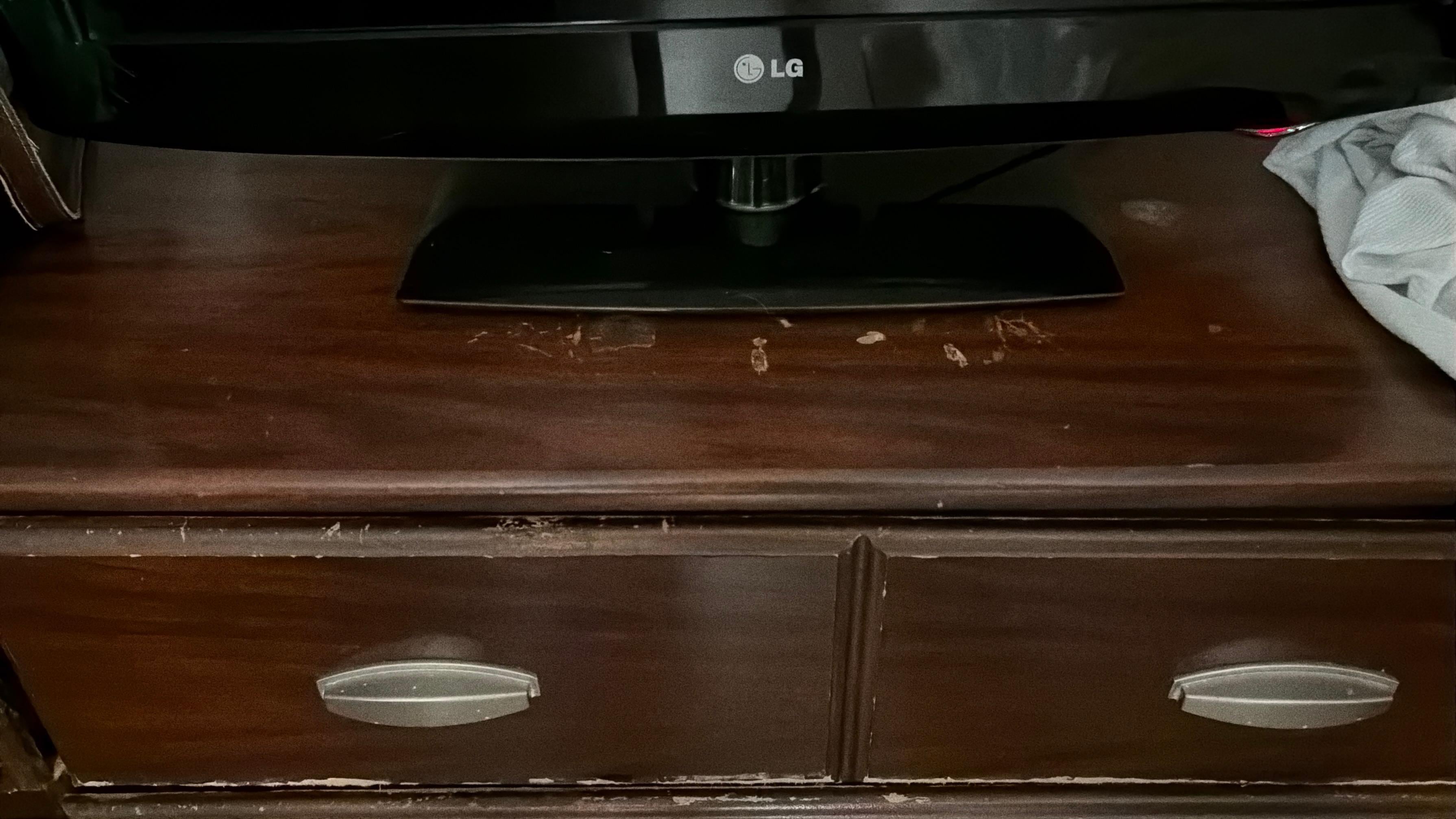 Bad chips and is coming apart