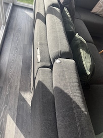 Aufgerissenes Sofa