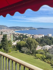 Nice centrum till vÀnster