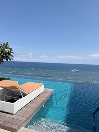 Sky pool deck! So beautiful!