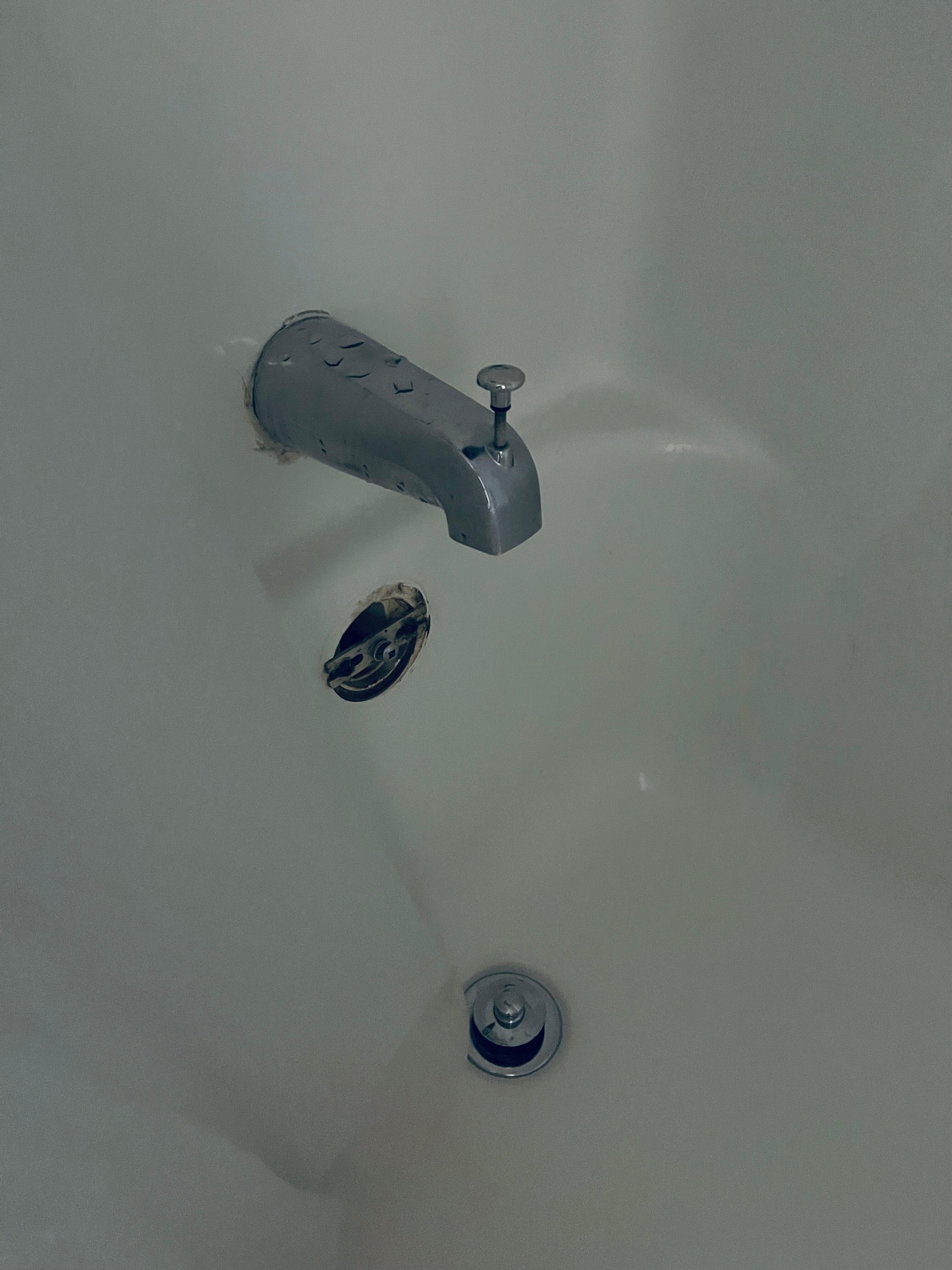 Ring is of laying on side of tub