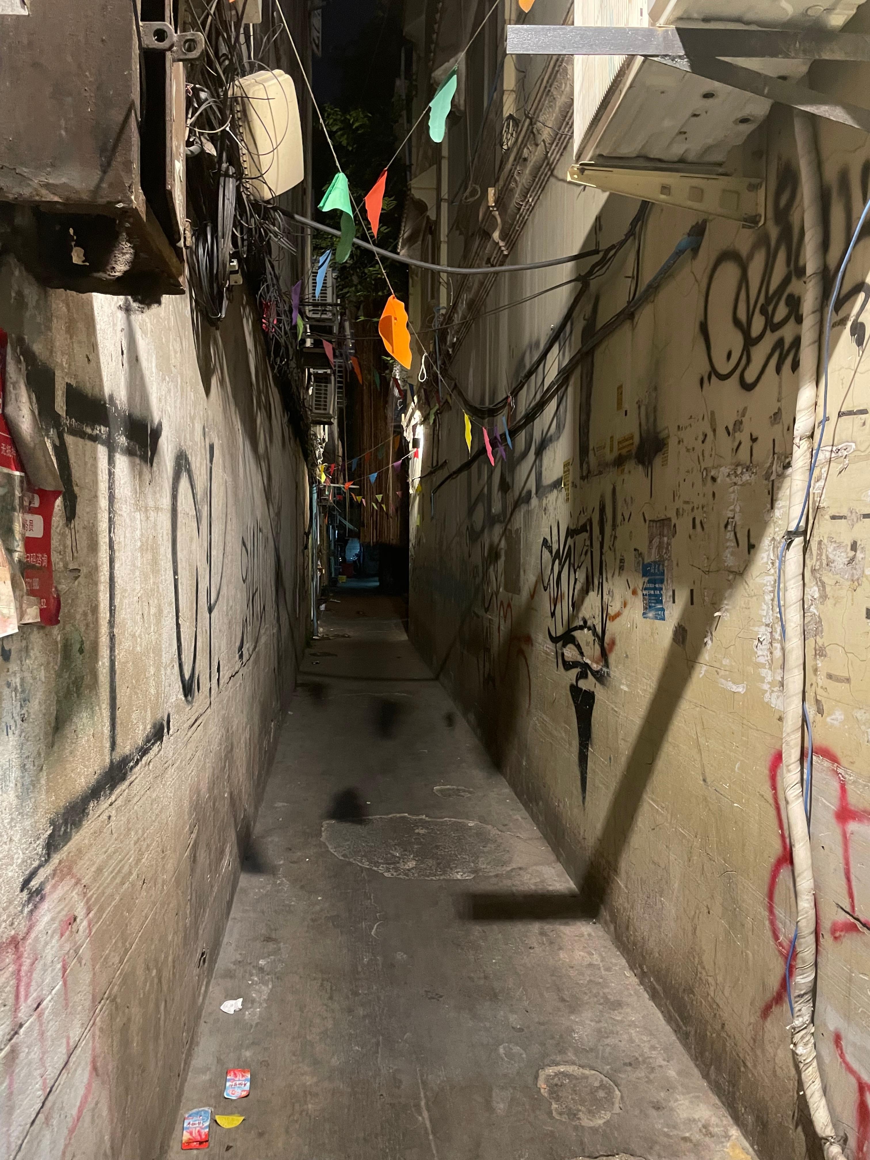 Would you go down this alley to get to your hotel?