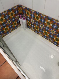 Shower tray doesn’t drain