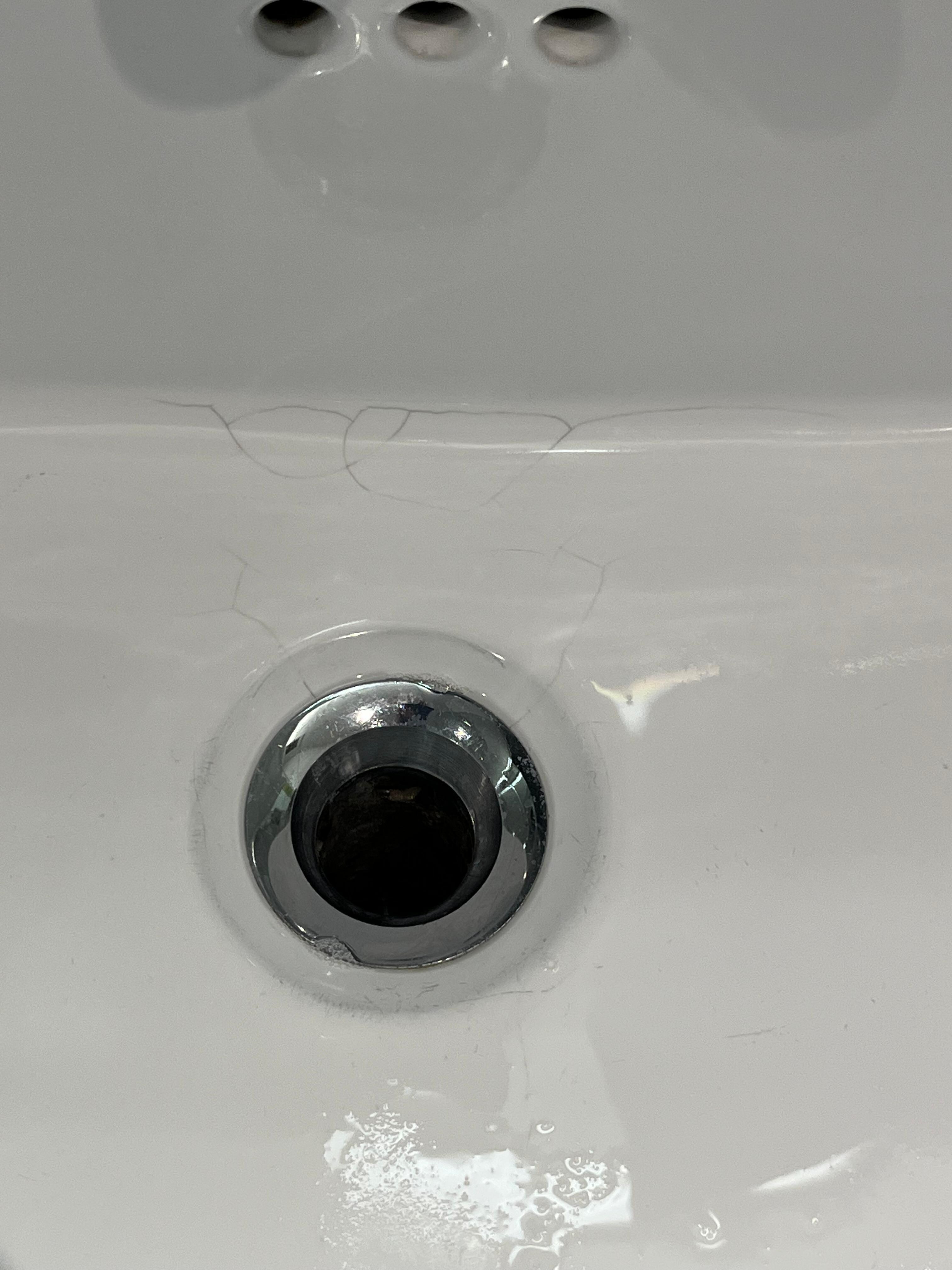 Sink with no stopper 