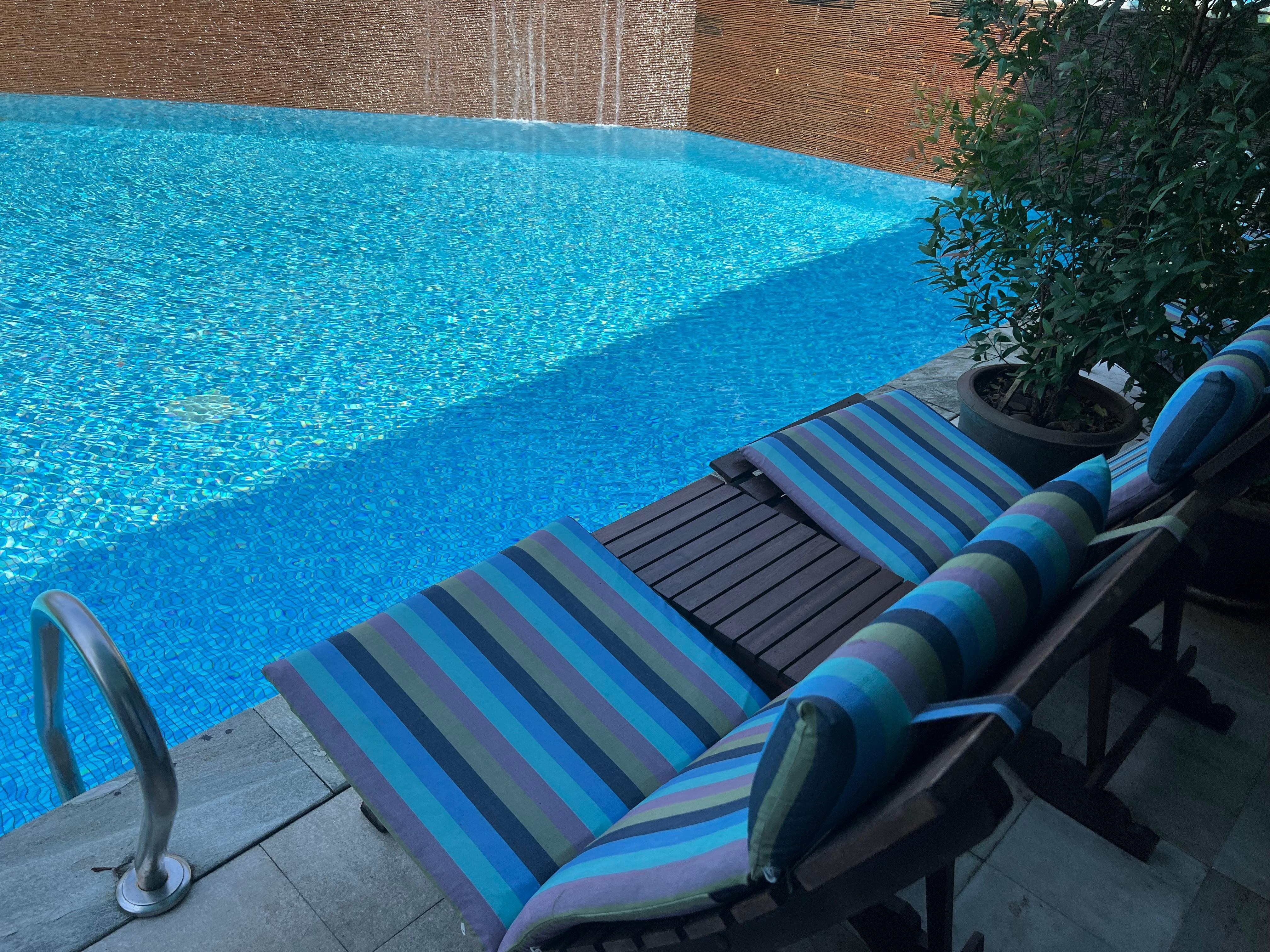 Chambre avec accès piscine 