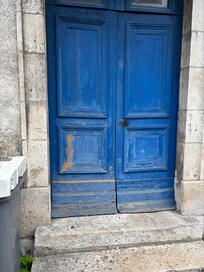 the door to enter the building, it can not be locked. Some paint would help