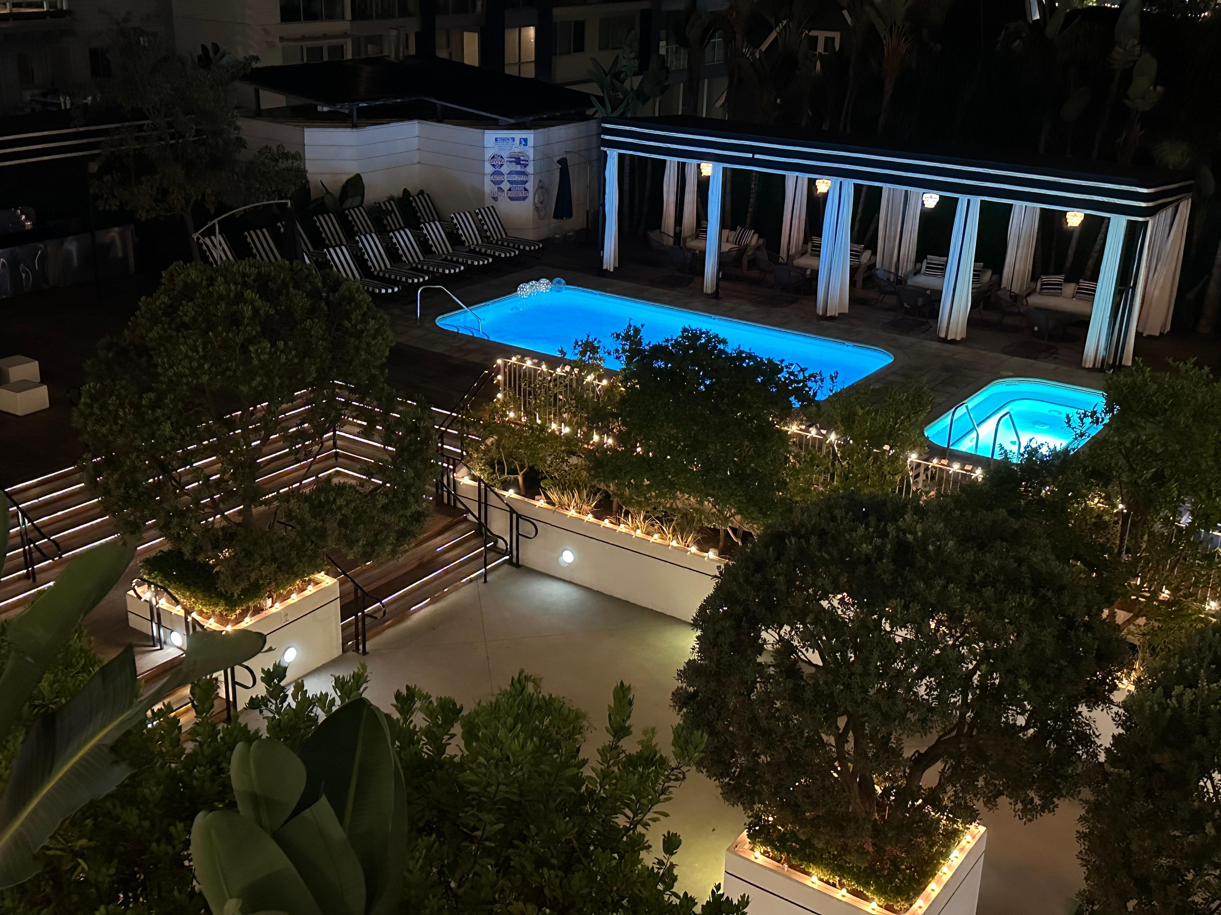 Great pool/hot tub area