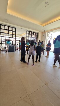 Entertainment team top notch