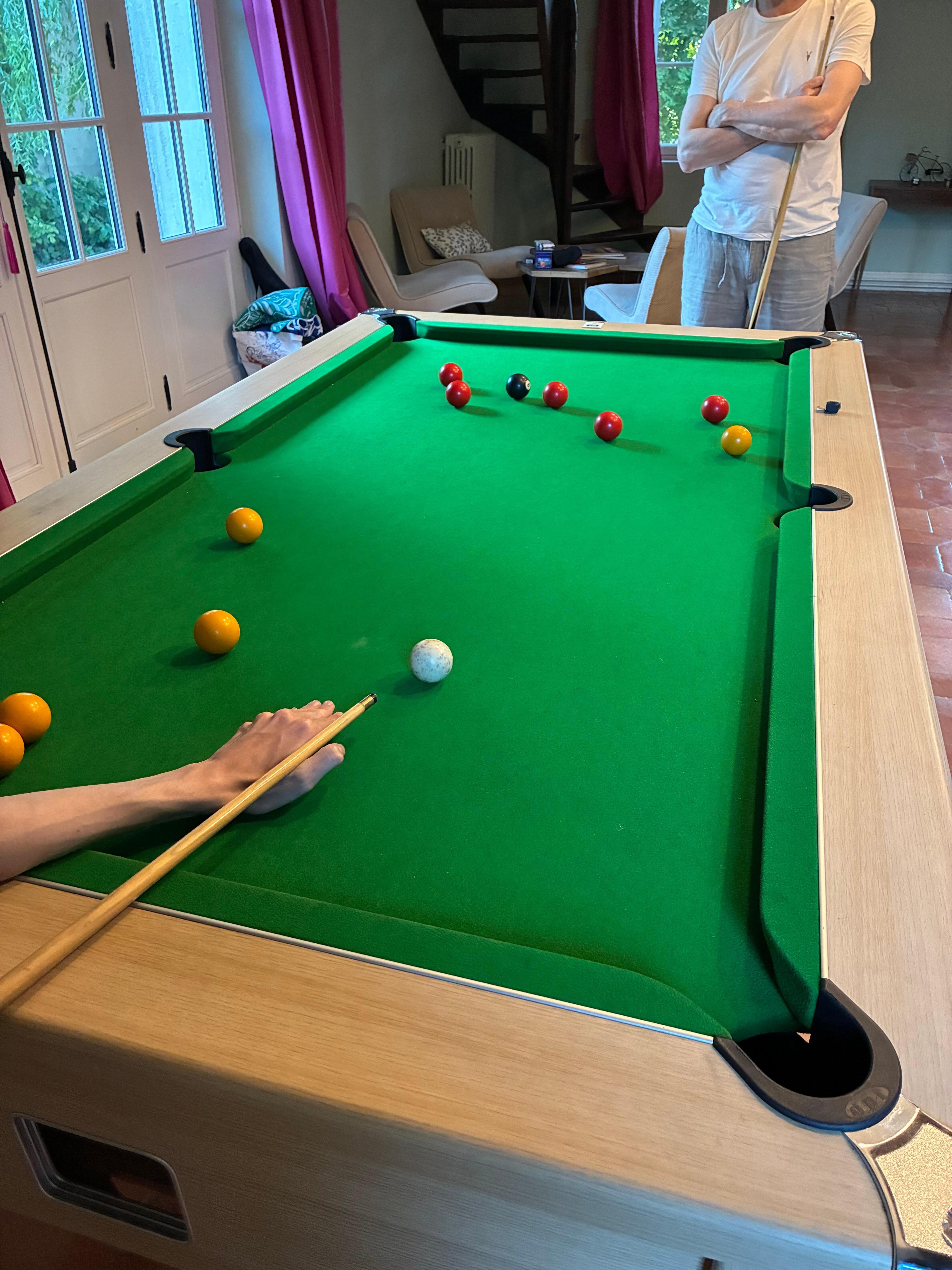 Pool table 