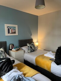 Twin room, partial sea view