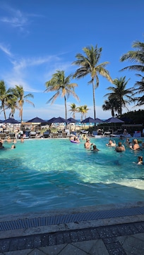 Wonderful pool and view!
