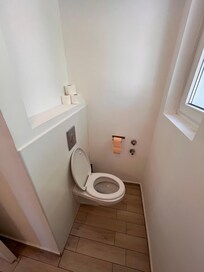 Wc delen af badeværelset