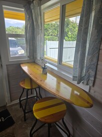 front area dining