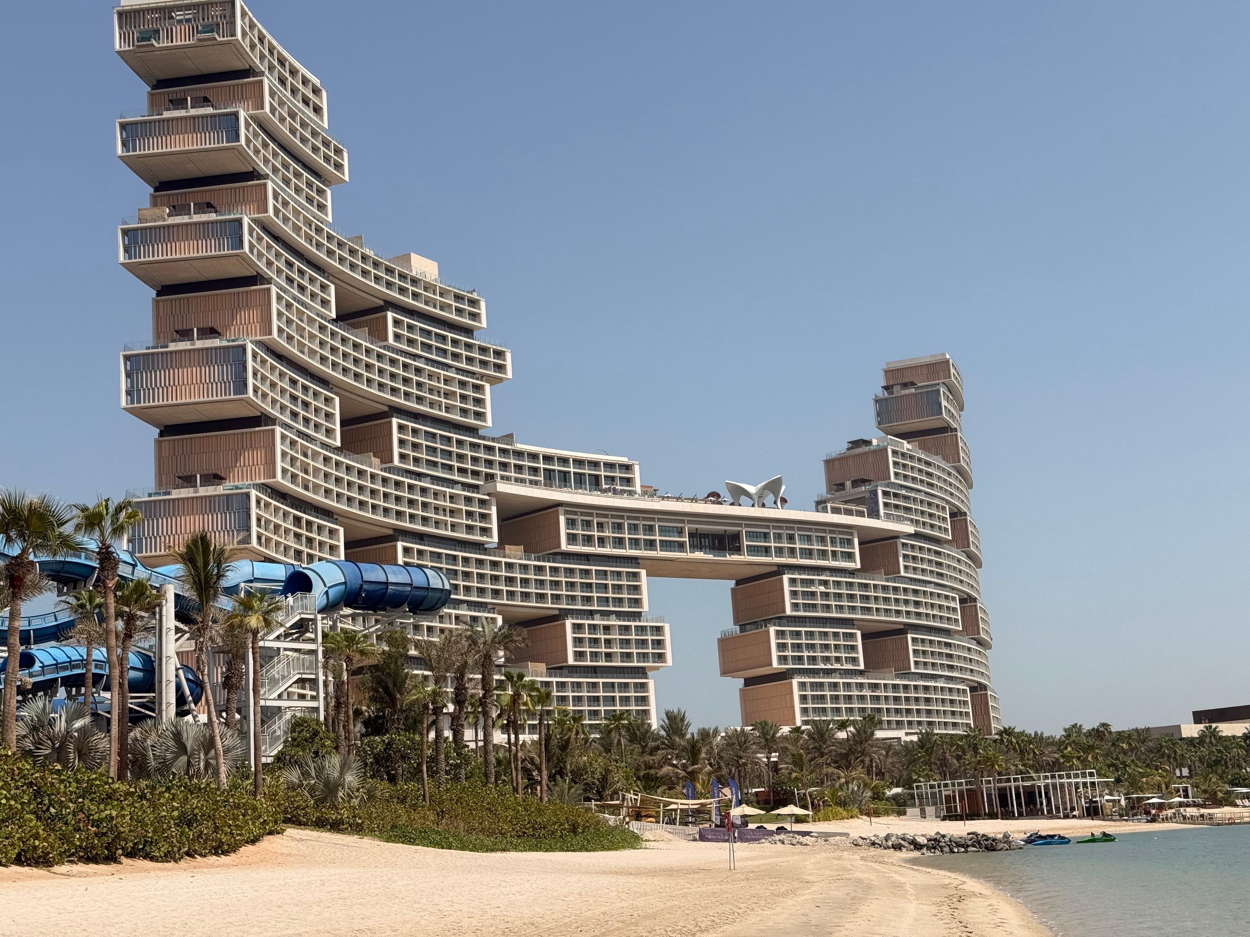 Blick vom Strand des Wasserparks gleich nebenan