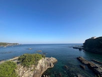 海側の部屋の窓からの景色