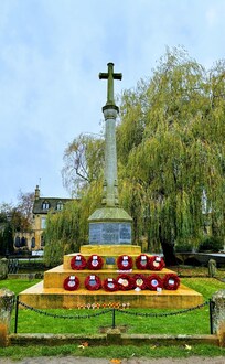 Weather not too bad for mid November, still pleasant to walk around and drop in the many boutique shops and restaurants.