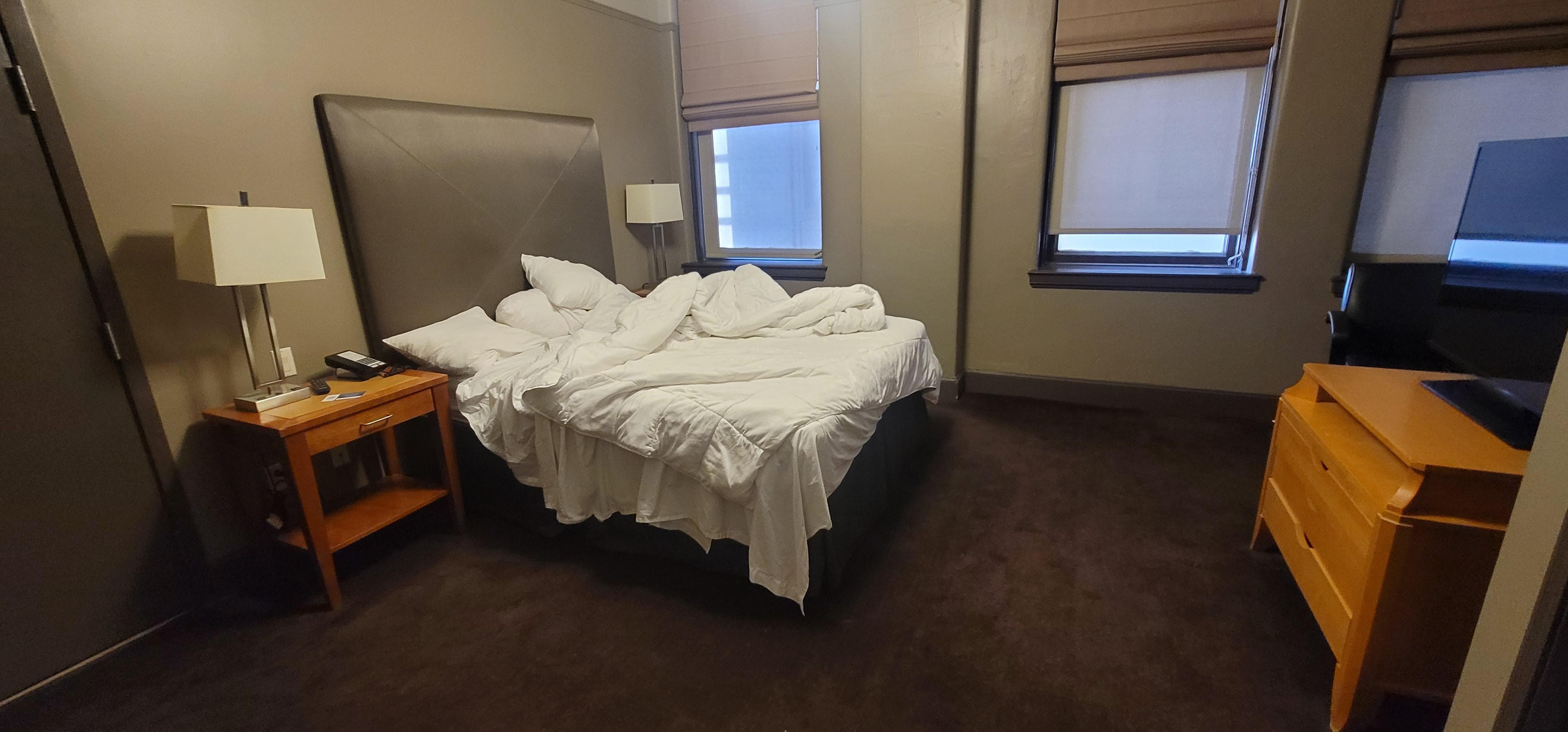 Here is the room from door as I exited.