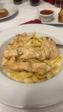 The best chicken Alfredo I have ever had !!