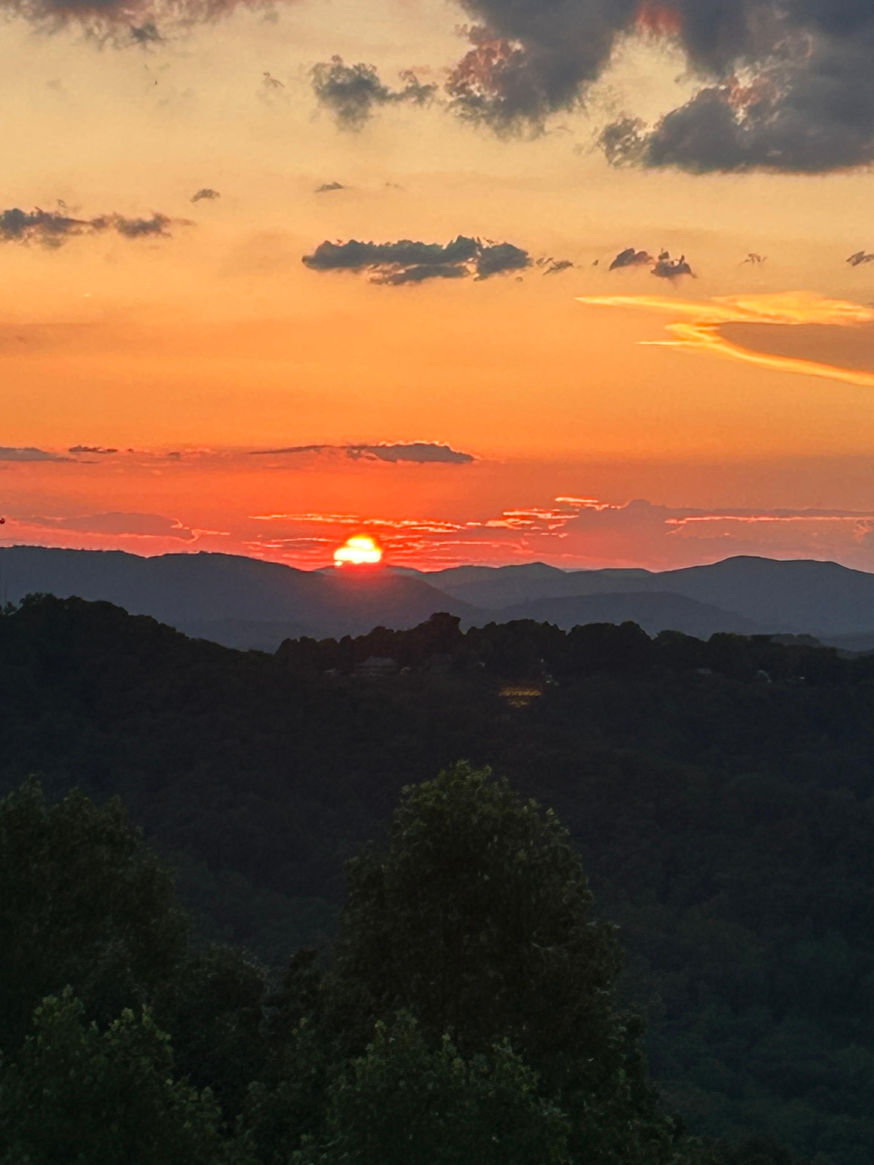 Beautiful view of the mountains  and sunset! From the balconies!