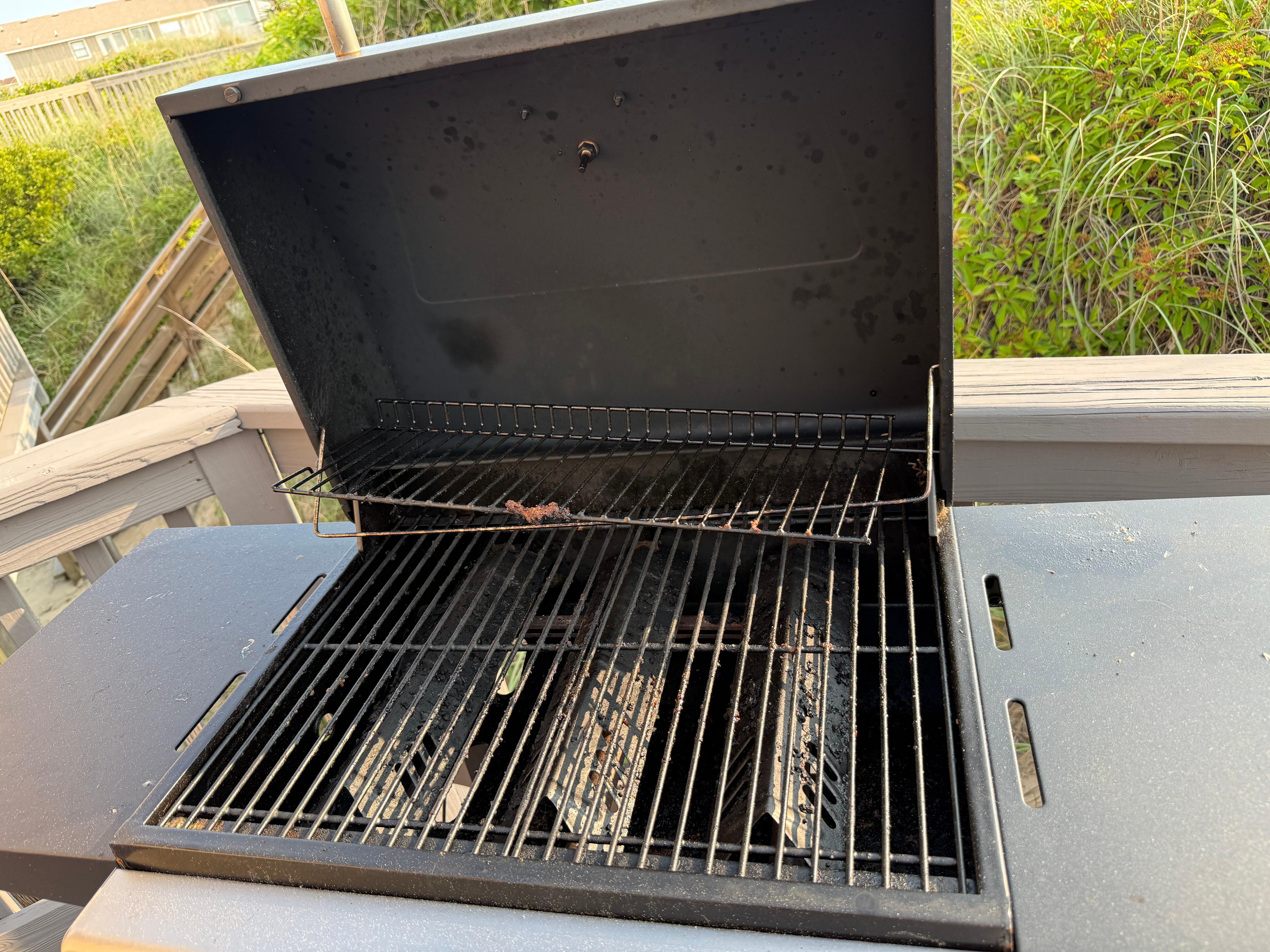 Unusable outdoor gas grill.