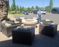 What a great Big Rock firepit to meet up with other guests. The outdoor upholstered chair were very comfortable!