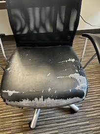 This for $175 +$25 pet fee per night???
Pretty bad.