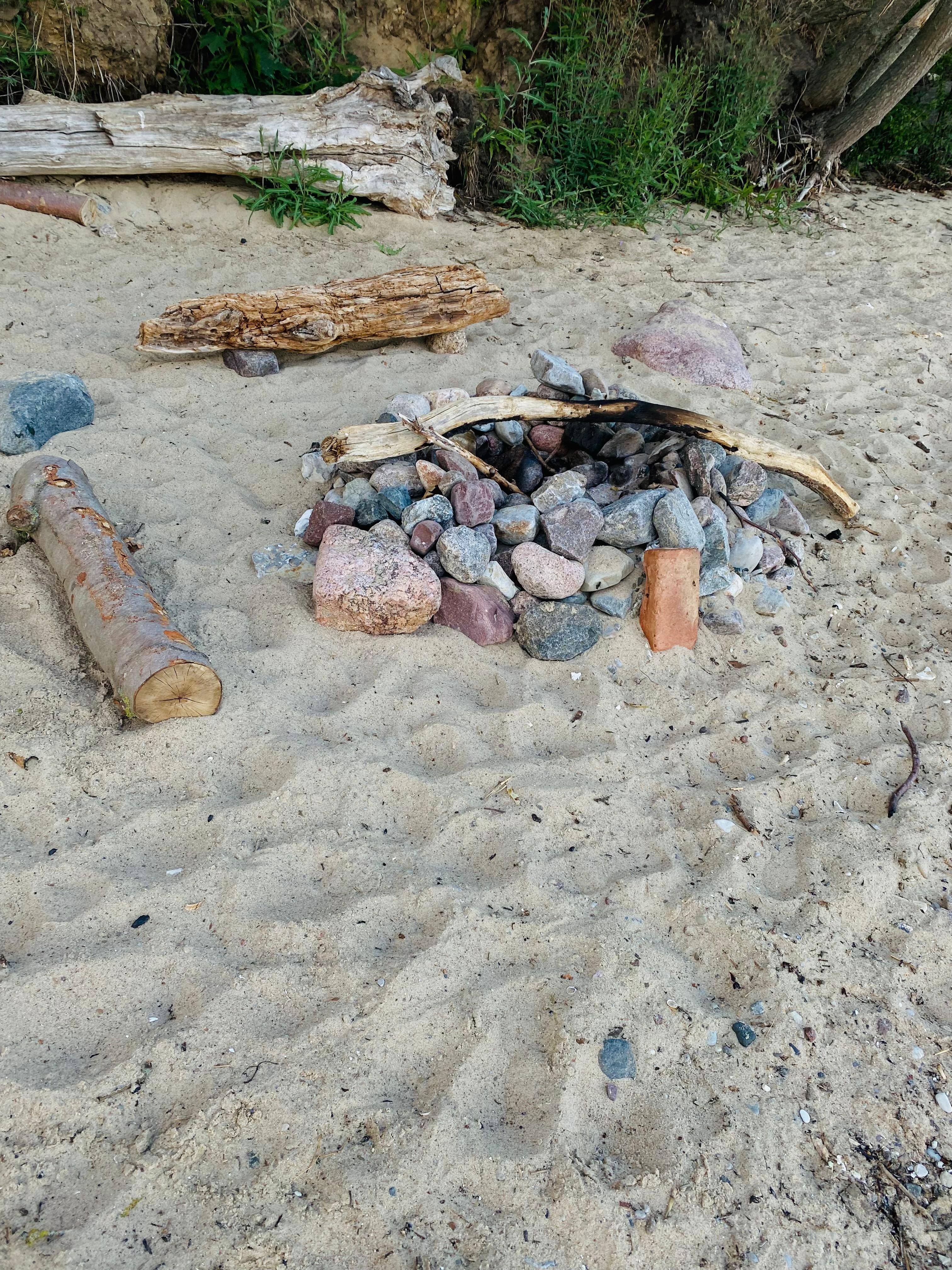 Naturstrand linke Seite am Ende 