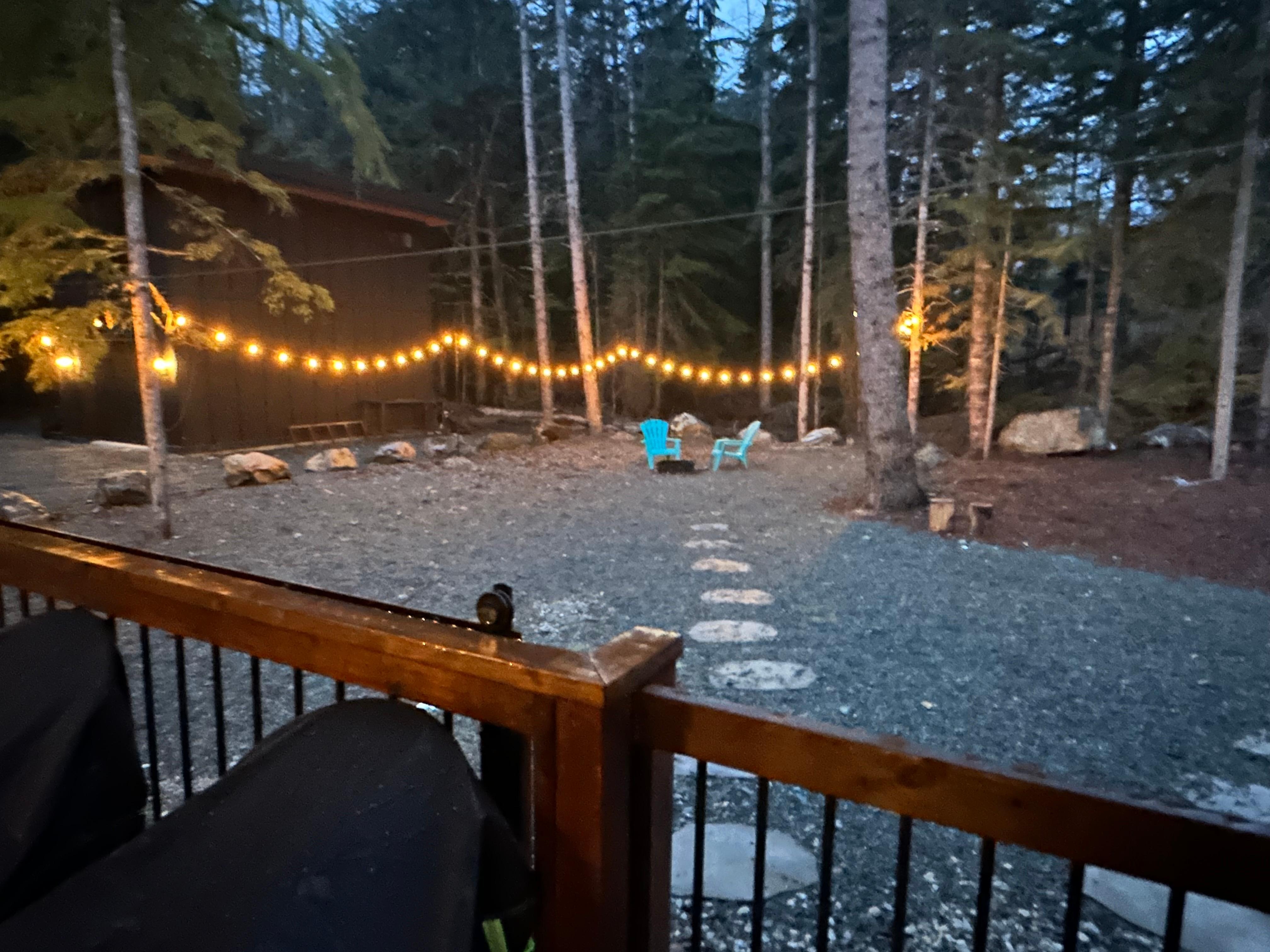 Such an inviting back yard! 🌙 