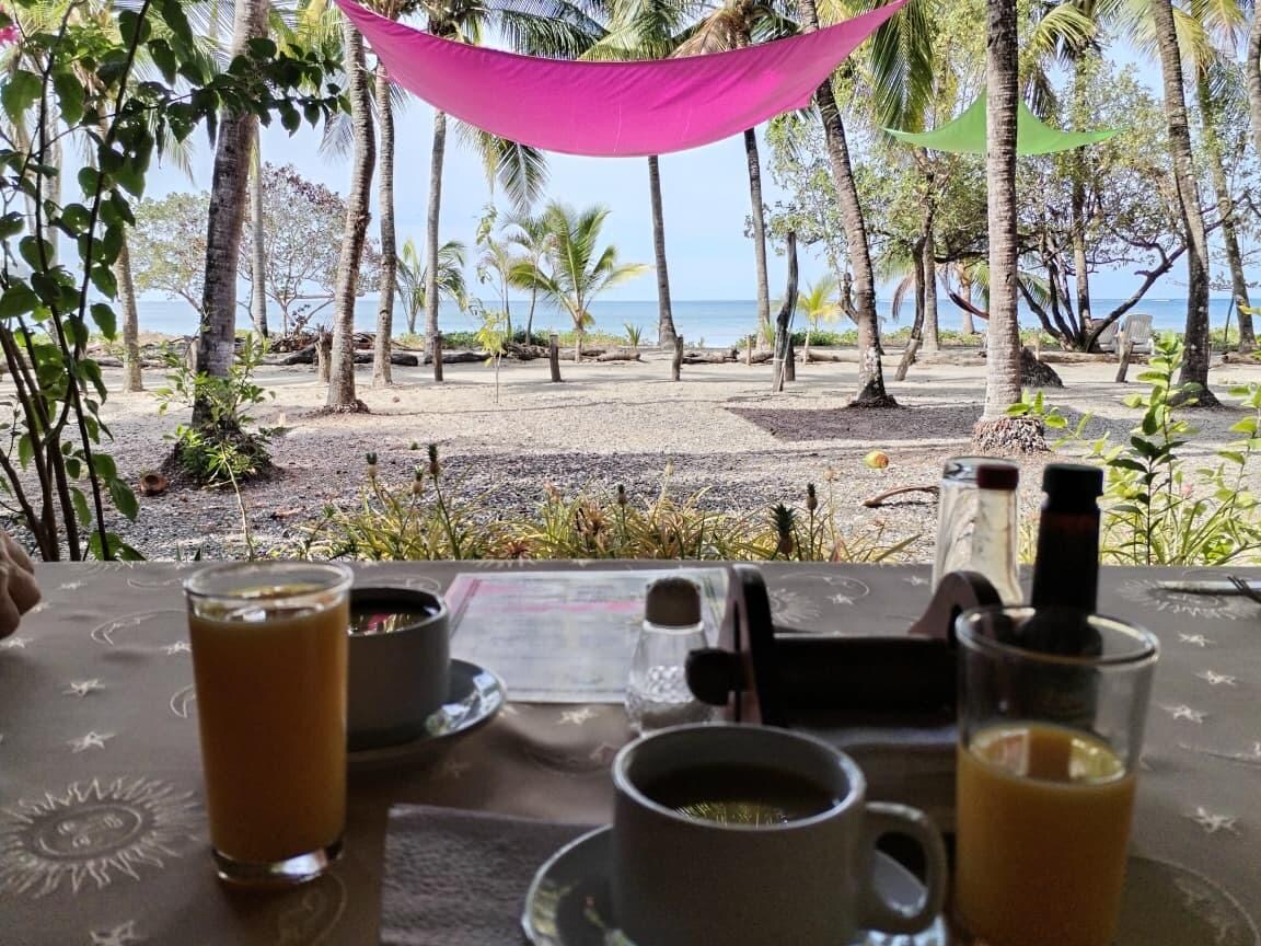 Desayuno frente al mar