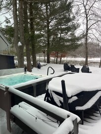 The stairs down from the deck are to the right (not in this photo).
