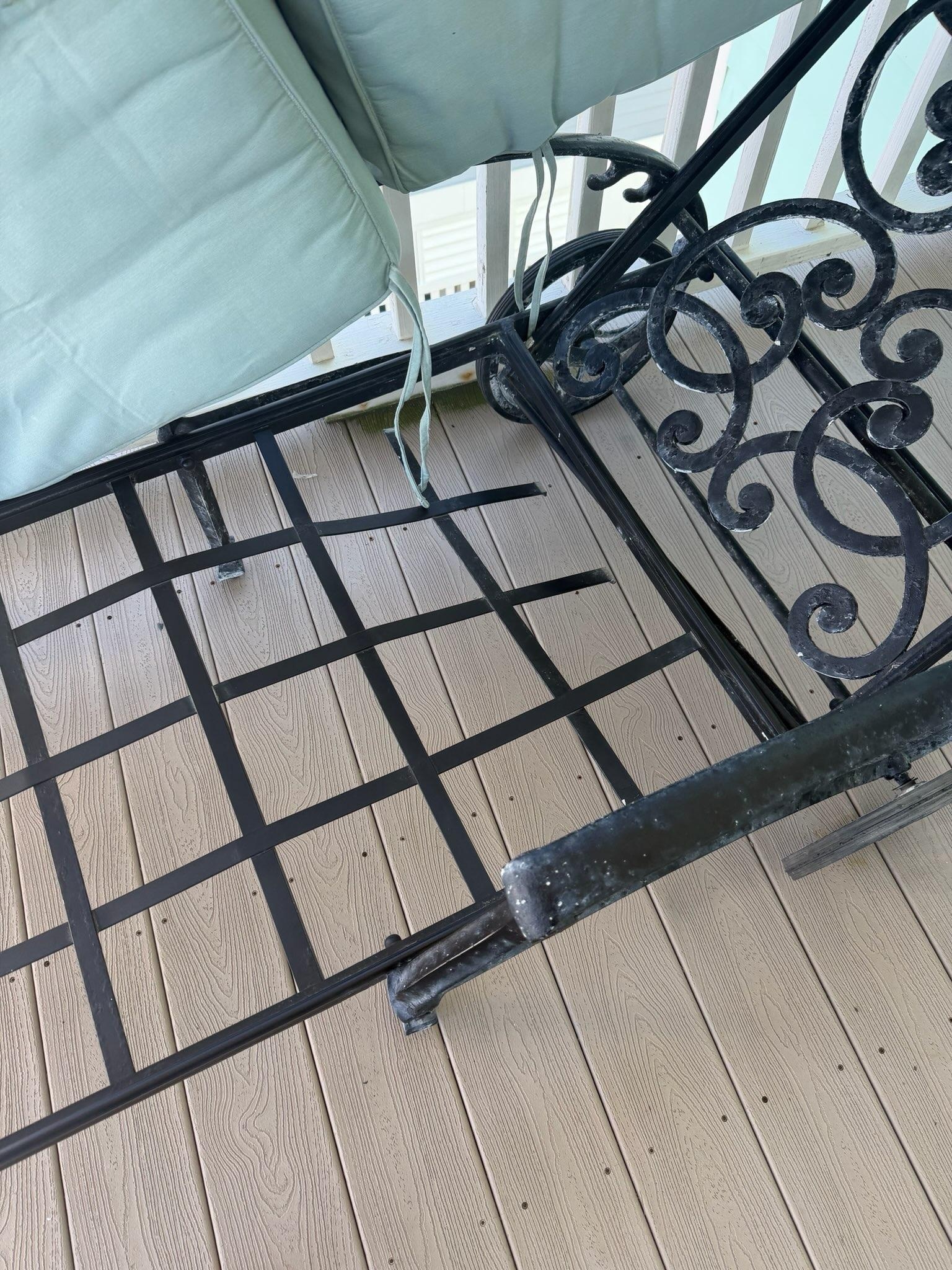 Broken lounge patio chair/unable to use 