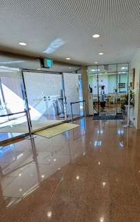 エントランス、朝食会場