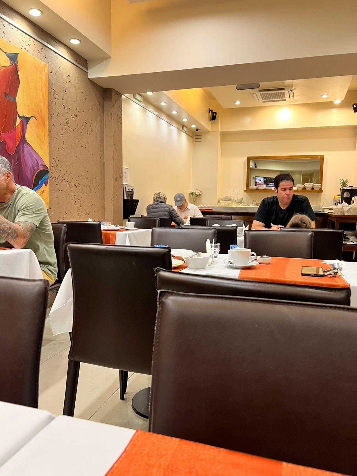 Foto do espaço que serve café