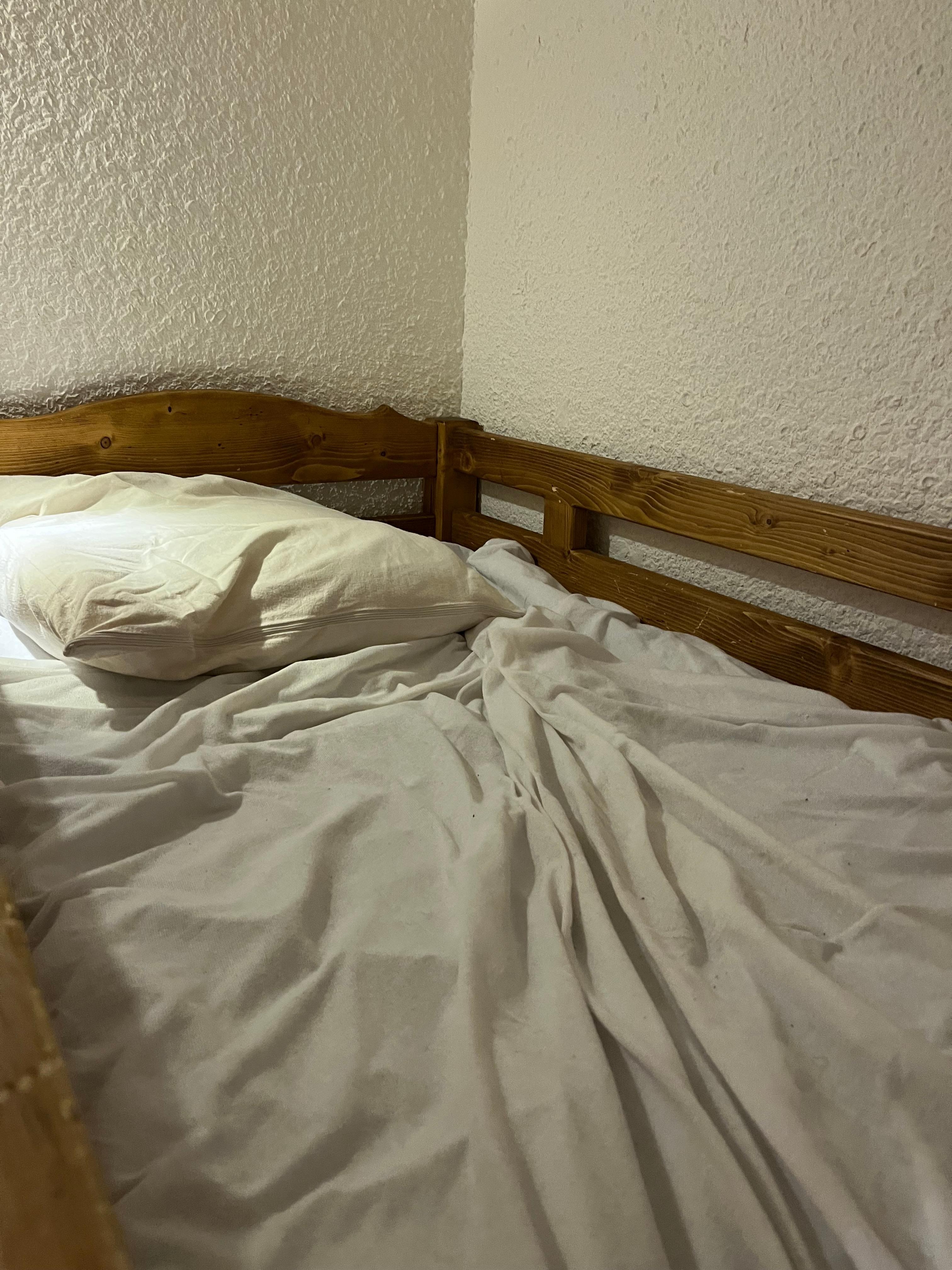 Bed like this on arrival 