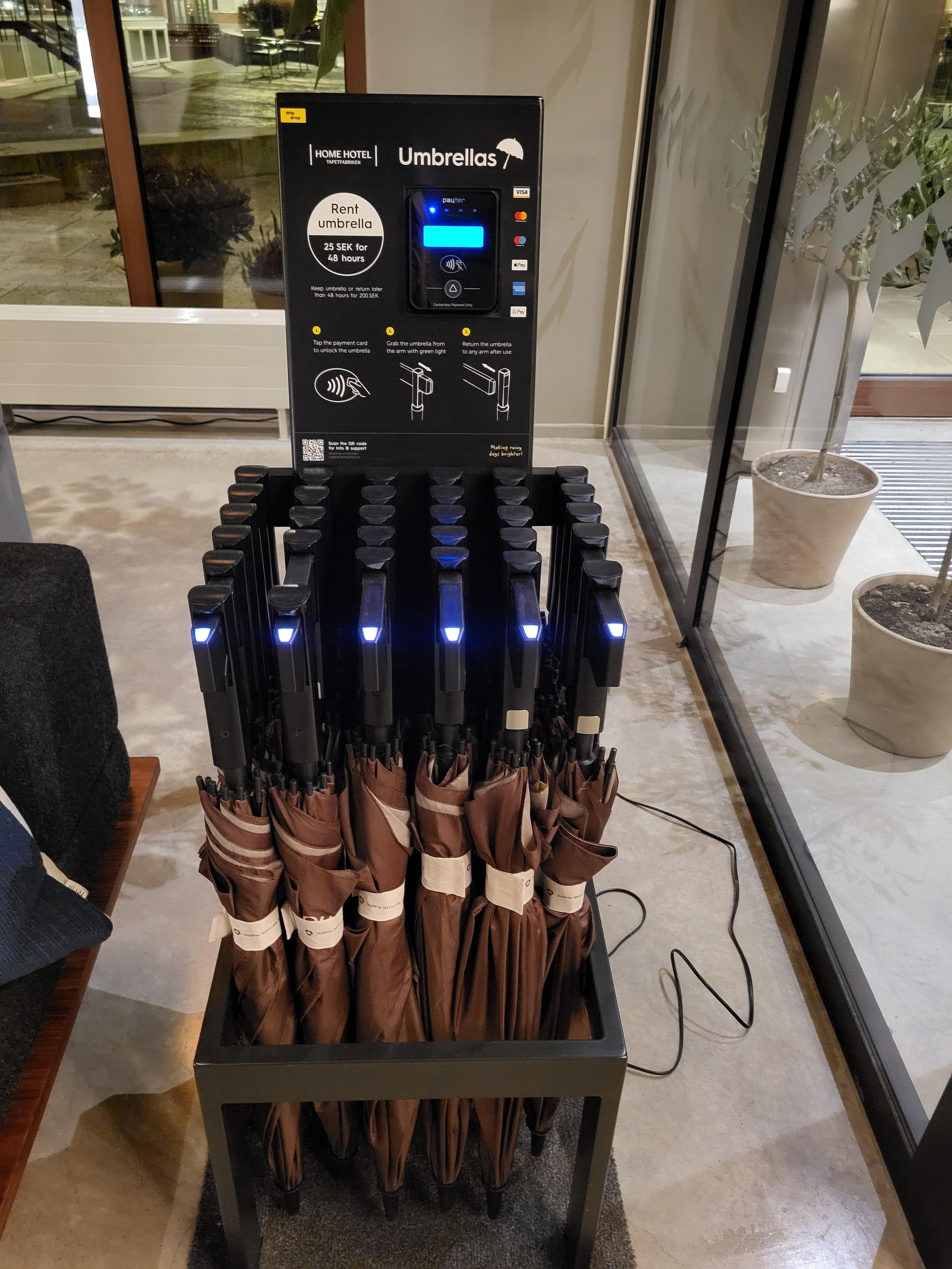 Regenschirm zum Mieten. 