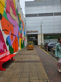 Shopping at the Southfields mall by 2 easy bus ride routes too.