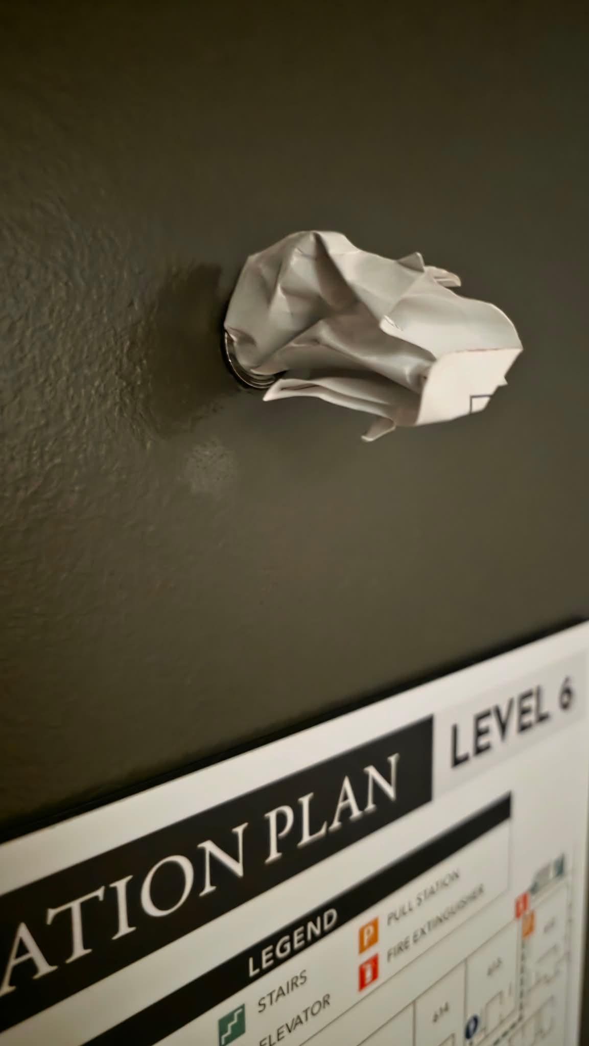 Some piece of paper stuffed in the peep hole which I didn't dare remove but cleaning/maintenance staff did not remove or fix before our stay