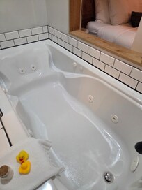 Bathtub