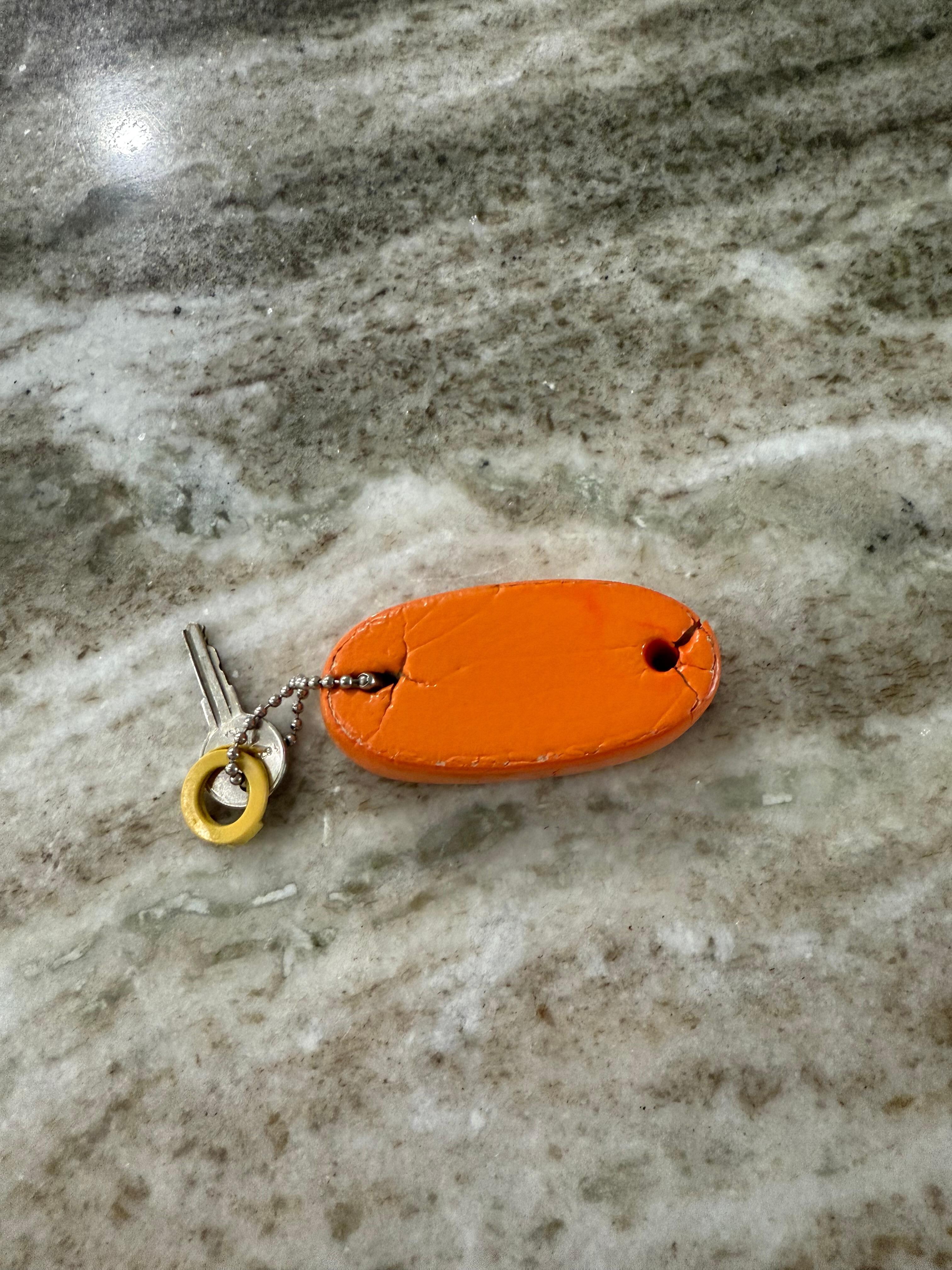 Key to the golf cart 