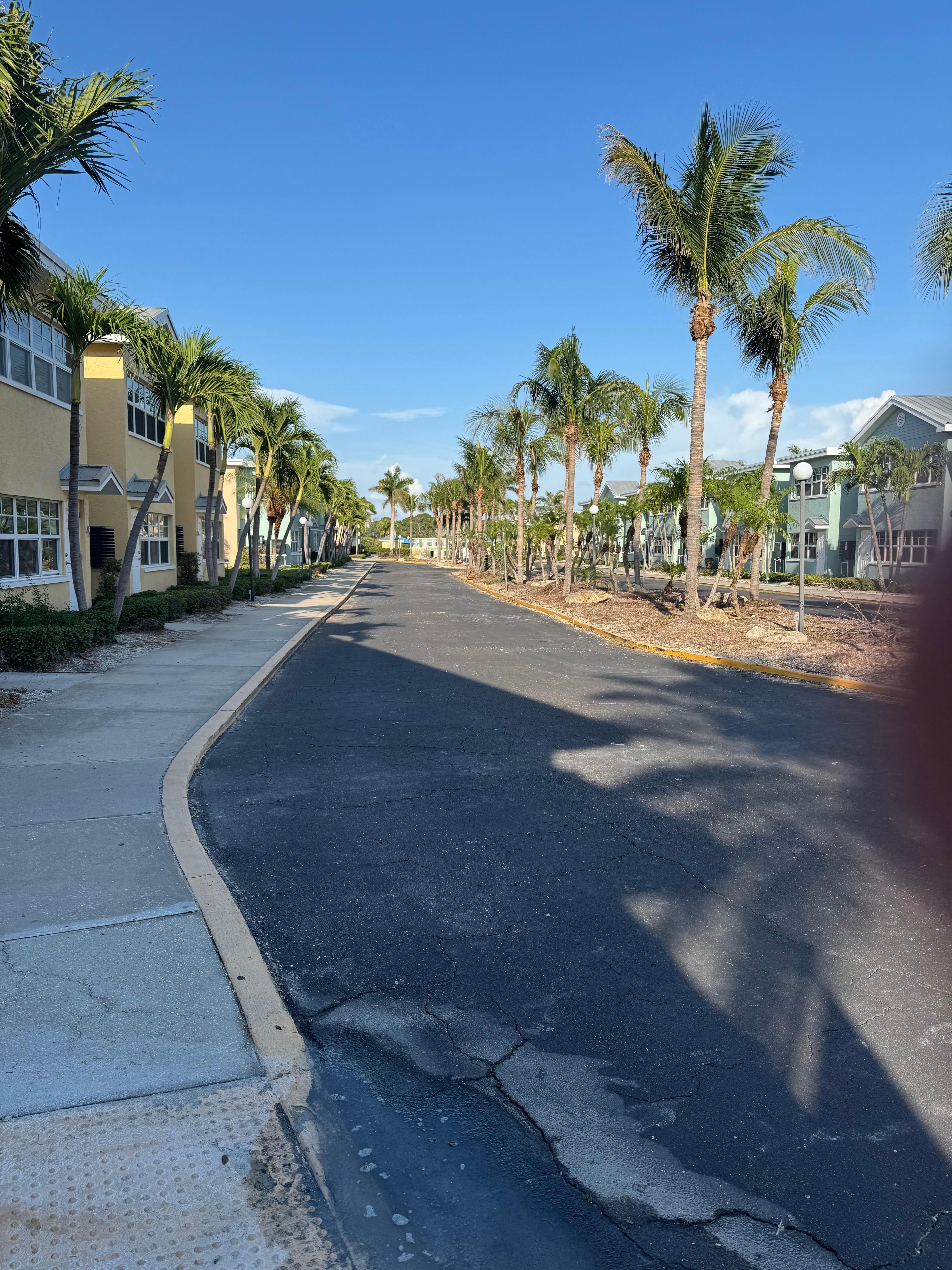 The road leading to the pool 