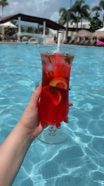Amazing drinks by the swim up bar