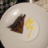 Coc. Ch- cake was the highlight and let me add prices were&room service was more reasonable than I expected!