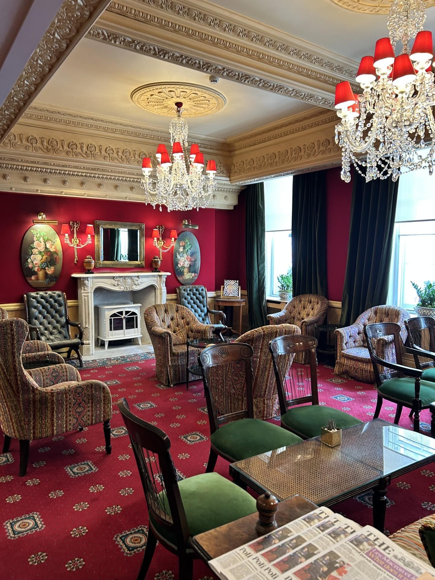 A grand sitting room.
